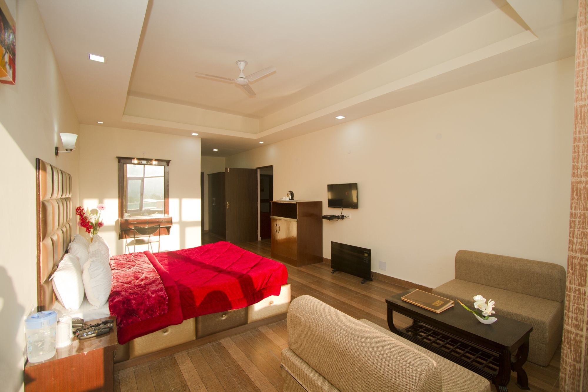 Adb Rooms Snow Touch Resort Manāli Εξωτερικό φωτογραφία