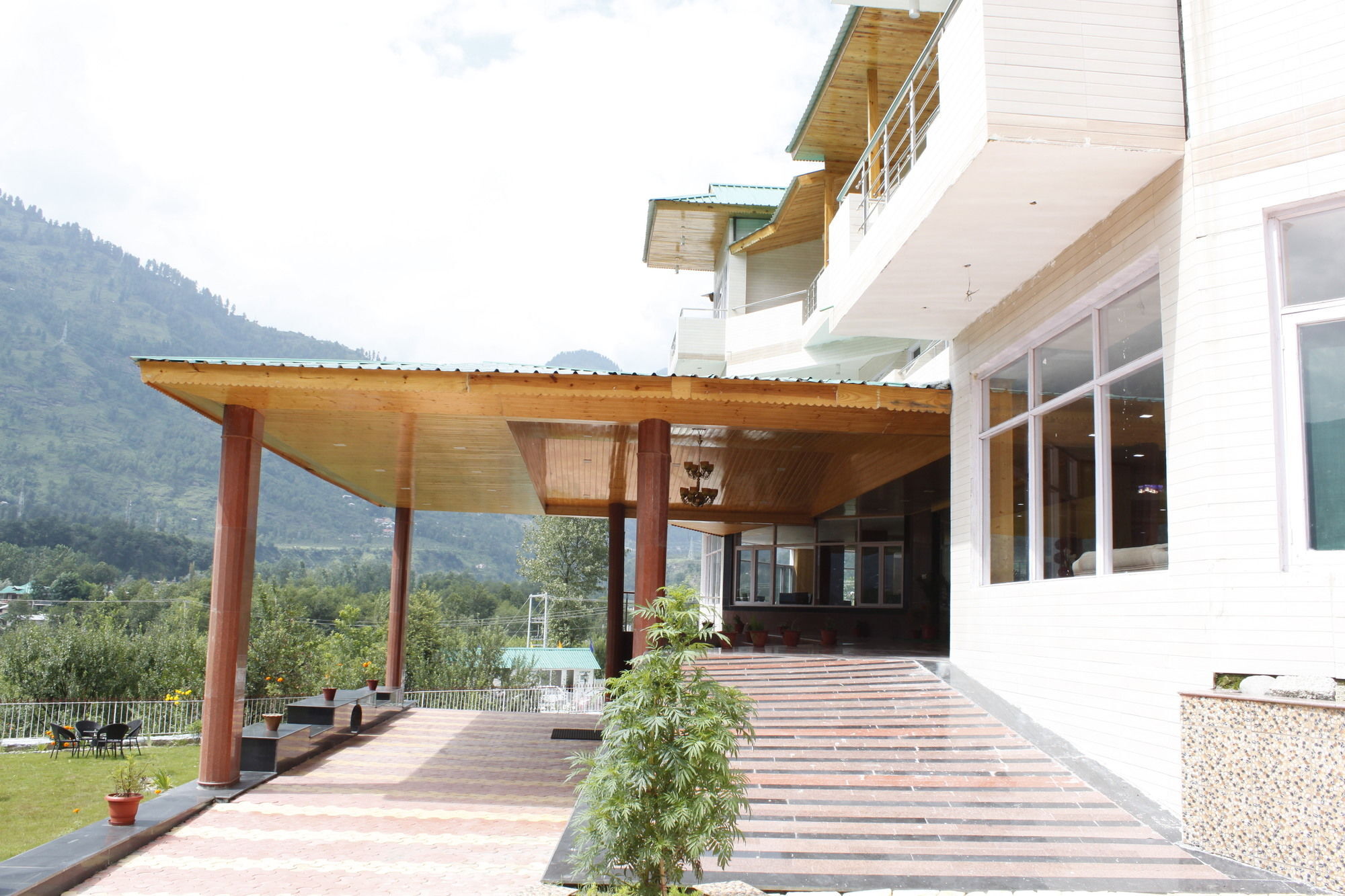 Adb Rooms Snow Touch Resort Manāli Εξωτερικό φωτογραφία